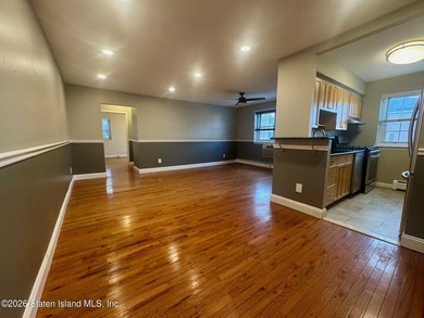 Large updated one-bedroom co-op featuring a brand-new kitchen - photo 2