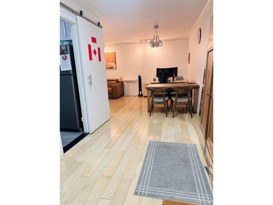 Located in a beautiful and well-maintained co-op building in the