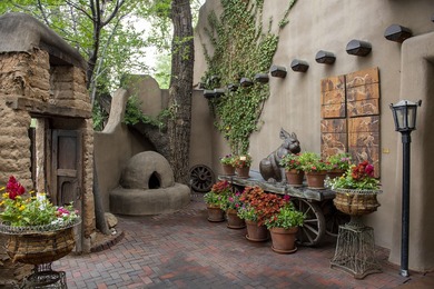 An exceptionally rare offering on Santa Fe's Historic Eastside - photo 2
