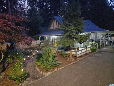 Beautifully Updated 3-Bedroom home sitting on a perfectly - photo 3