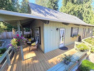 Beautifully Updated 3-Bedroom home sitting on a perfectly - photo 10