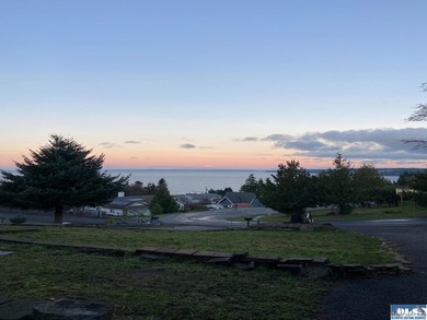 Wake up to breathtaking views of the Strait of Juan de Fuca - photo 12