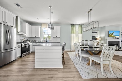 Stunning 4 bed 3 .5 bath home in Mixson. Spacious open floor - photo 15
