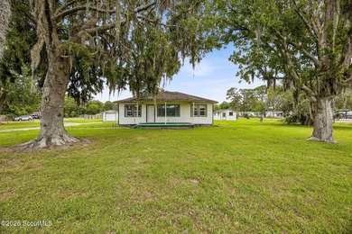 Discover a unique 1.86-acre property just minutes from Kings Bay - photo 2