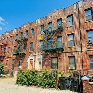 Exceptional opportunity to own this 6-family building (2 - photo 3