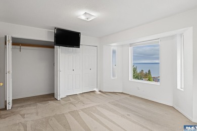 Wake up to breathtaking views of the Strait of Juan de Fuca - photo 23