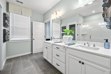 Stunning 4 bed 3 .5 bath home in Mixson. Spacious open floor - photo 25