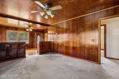 Discover a unique 1.86-acre property just minutes from Kings Bay - photo 7