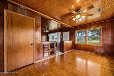 Discover a unique 1.86-acre property just minutes from Kings Bay - photo 8
