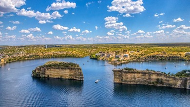 Enjoy spectacular lake and golf course views from this 5 bedroom - photo 38