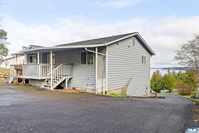 Wake up to breathtaking views of the Strait of Juan de Fuca - photo 41