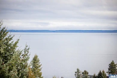 Wake up to breathtaking views of the Strait of Juan de Fuca - photo 44