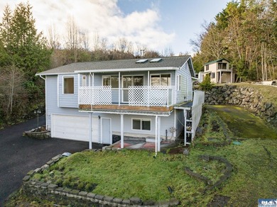 Wake up to breathtaking views of the Strait of Juan de Fuca - photo 48