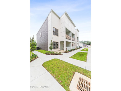 (private lake, pond, coastal) Home Sale Pending in Youngsville Louisiana