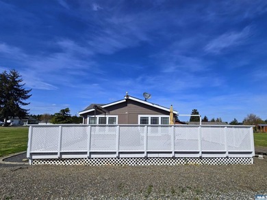Enjoy a perfect blend of country serenity and modern convenience - photo 3