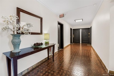 Needs renovations and is priced accordingly! This spacious - photo 3