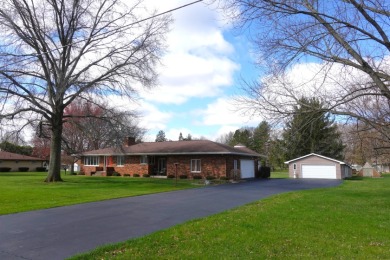 Lake Home For Sale in Galesburg, Illinois