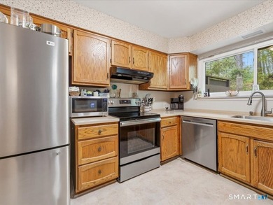 Welcome to easy living in Bridgeport's desirable North End! - photo 11