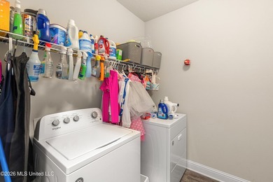 Spacious and full of potential, this 5-bedroom, 3-full-bath home - photo 22