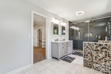 PRICE REDUCED!! Beautiful Lake Tillery home located in a - photo 27