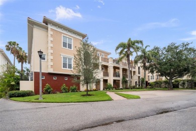 Lake Condo For Sale in St. Petersburg, Florida