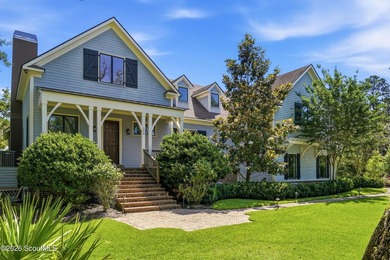 Elegant Custom Home nestled on a beautifully landscaped one-acre - photo 2