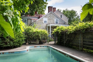 Some houses hold history. This one is history. Built circa 1773 - photo 5