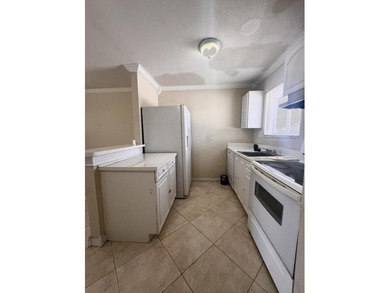FOR SALE-Second floor condo 2 bedroom 1 bath. AC and Water - photo 5