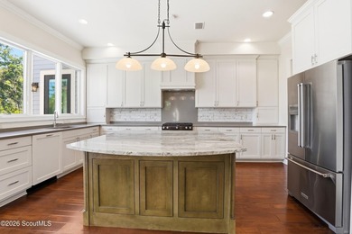 Elegant Custom Home nestled on a beautifully landscaped one-acre - photo 9