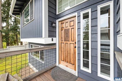 West-side Port Angeles living with just the right mix of comfort - photo 9