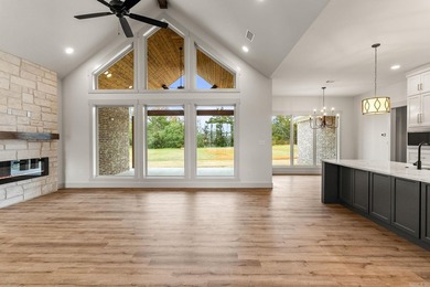 Additional listing photo 4