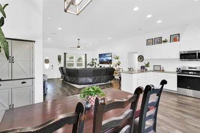 Embrace the Lake Texoma lifestyle in this charming Simmons - photo 9
