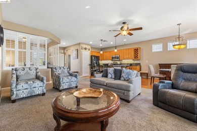 Welcome to easy, resort-style living in this beautifully - photo 11