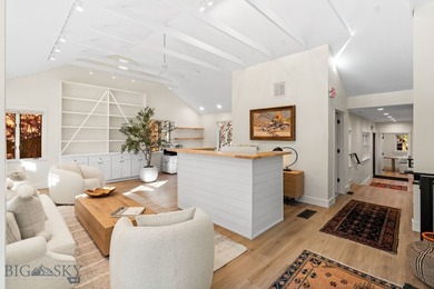 This beautifully renovated 3,370 SF building, updated in 2021 - photo 11