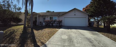 Perfect investment home offers a comfortable and well-maintained - photo 12