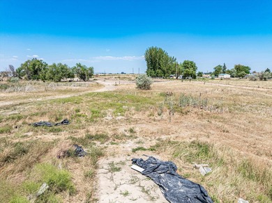 **Builders & House flippers wanted!** Potential, potential