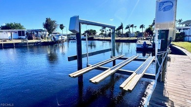 WATERFRONT HOME WITH BOAT DOCK/LIFT. Welcome to your dream home - photo 22