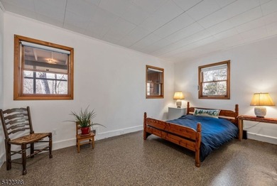 Escape to this idyllic lake front home offering breathtaking - photo 25