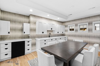 This beautifully renovated 3,370 SF building, updated in 2021 - photo 29