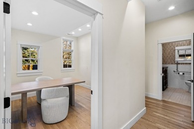 This beautifully renovated 3,370 SF building, updated in 2021 - photo 31