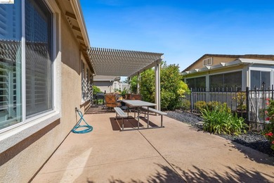 Welcome to easy, resort-style living in this beautifully - photo 32