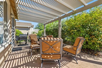 Welcome to easy, resort-style living in this beautifully - photo 34
