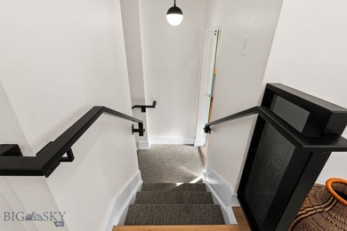 This beautifully renovated 3,370 SF building, updated in 2021 - photo 42