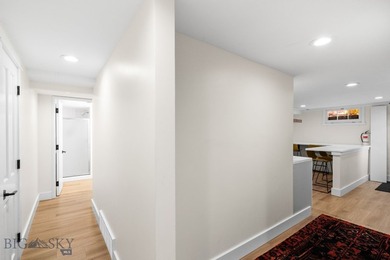 This beautifully renovated 3,370 SF building, updated in 2021 - photo 47