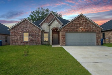 Lake Home For Sale in Gun Barrel City, Texas
