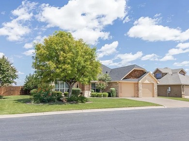 Step into a pristine, sparkling home that says *welcome* with - photo 3