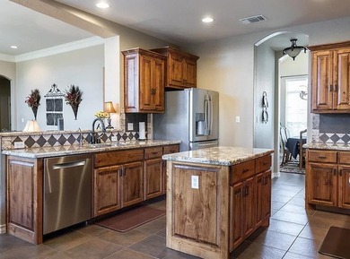 Step into a pristine, sparkling home that says *welcome* with - photo 4