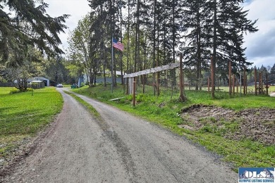 Welcome to your private Olympic Peninsula retreat. Set on 7.87 - photo 4