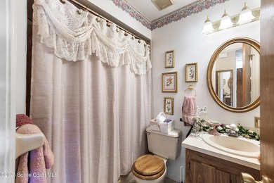 Motivated seller! Spacious 2-bedroom, 2-bath condo offering 1 - photo 14