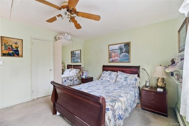 Charming 2 Bedrooms, 1 Full Bath Upper Unit in Bell Park Manor - photo 15